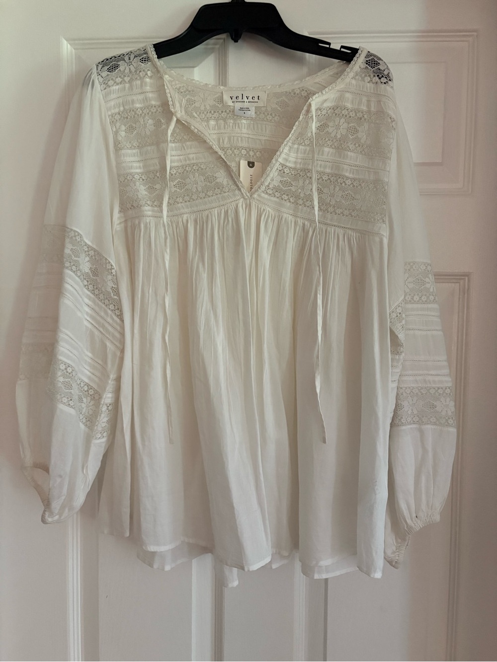 Velvet by Graham & Spencer Ivory Lace Peasant Top